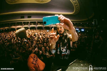 DJ nổi tiếng thế giới Steve Aoki sắp biểu diễn tại Hà Nội - 6 Những hình ảnh sôi động trong tour diễn tại Las Vegas tháng 11