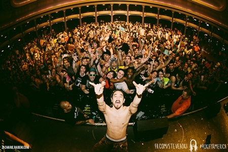 DJ nổi tiếng thế giới Steve Aoki sắp biểu diễn tại Hà Nội - 7 Những hình ảnh sôi động trong tour diễn tại Las Vegas tháng 11
