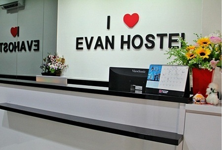 EVAN Hostel- Singapore: Ký túc xá hàng đầu cho sinh viên Quốc tế - 1 Văn phòng Ký túc xá EVAN