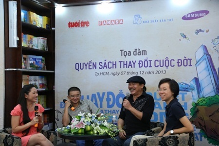 Bạn trẻ thích thú nghe nhạc sĩ Trần Tiến bàn về sách