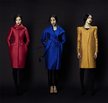 Áo khoác màu nổi làm ấm mùa Giáng sinh 2013