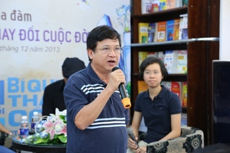 Bạn trẻ thích thú nghe nhạc sĩ Trần Tiến bàn về sách