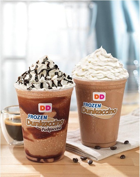 Xếp hàng thưởng thức cà phê và bánh của Dunkin’ Donuts - 3 Xứng đáng với lòng tin của khách hàng