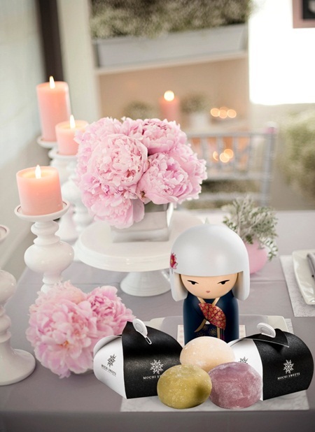 “Trình làng” mẫu thiết kế hộp 1 bánh của Mochi Sweets - 3 Món tráng miệng món quà sang trọng và tinh tế và đầy ý nghĩa
