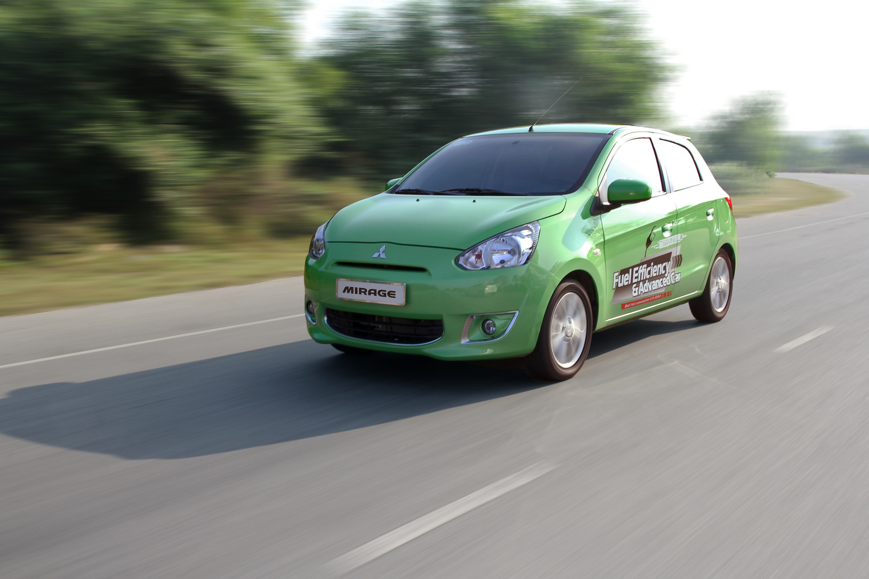 Mitsubishi Mirage hay Hyundai Grand i10? - 1 Mitsubishi Mirage – hút khách ở phân khúc xe nhỏ