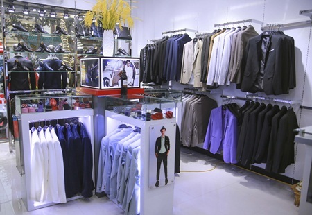 Thời trang Phan Nguyễn tưng bừng khai trương tại Vinh - 4 Những sản phẩm bên trong showroom