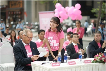 “We care for her” – Thêm ca khúc Hit chạm vào trái tim - 4 Ngài đại sứ