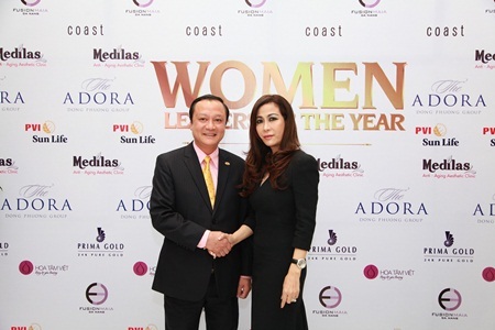 Nữ lãnh đạo gặp mặt cuối năm