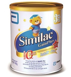 Anh Hà Quang Tấn và gia đình tại nhà máy Abbott, Singapore: “Cần nhân rộng mô hình