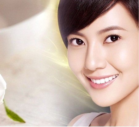 Tự tin đón năm mới nhờ công nghệ TheraClear - 1 Tự tin đón năm mới với gương mặt rạng ngời, tươi trẻ