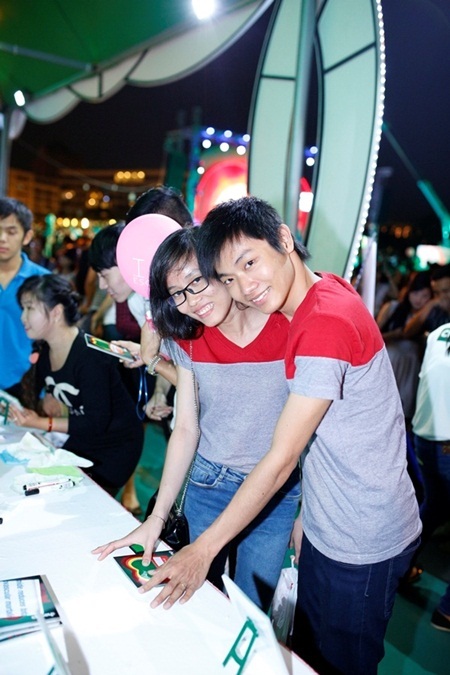 Những chuyện bây giờ mới kể về "Đại lộ tình yêu" - 4 Nhiều bạn trẻ khá bất ngờ với món quà dấu ấn tình yêu mini của Closeup