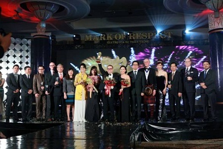 Top 100 Phong Cách Doanh Nhân và CEO tương lai trò chuyện về xây dựng đất nước - 1 Top 100 Phong Cách Doanh Nhân năm 2012 - 2013