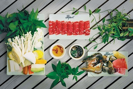 Lẩu Sỹ Phú "chiều chuộng" từng cá tính ẩm thực - 1 Lẩu Sỹ Phú bò Úc