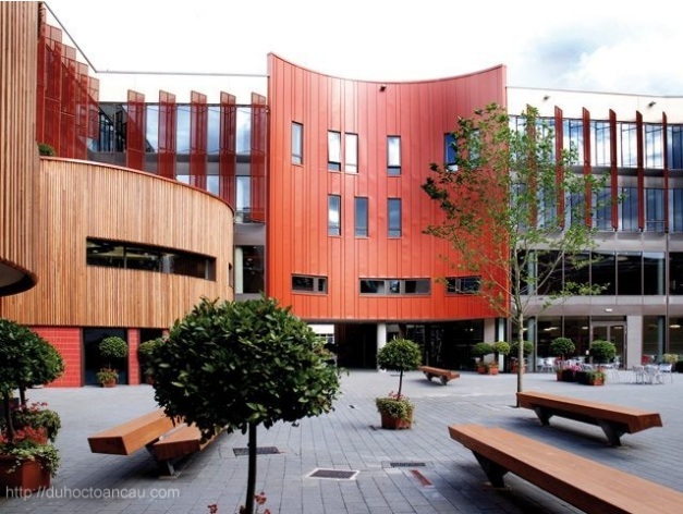 Hội thảo Du học Anh chi phí thấp - 2 Hình ảnh trường đại học Anglia Ruskin