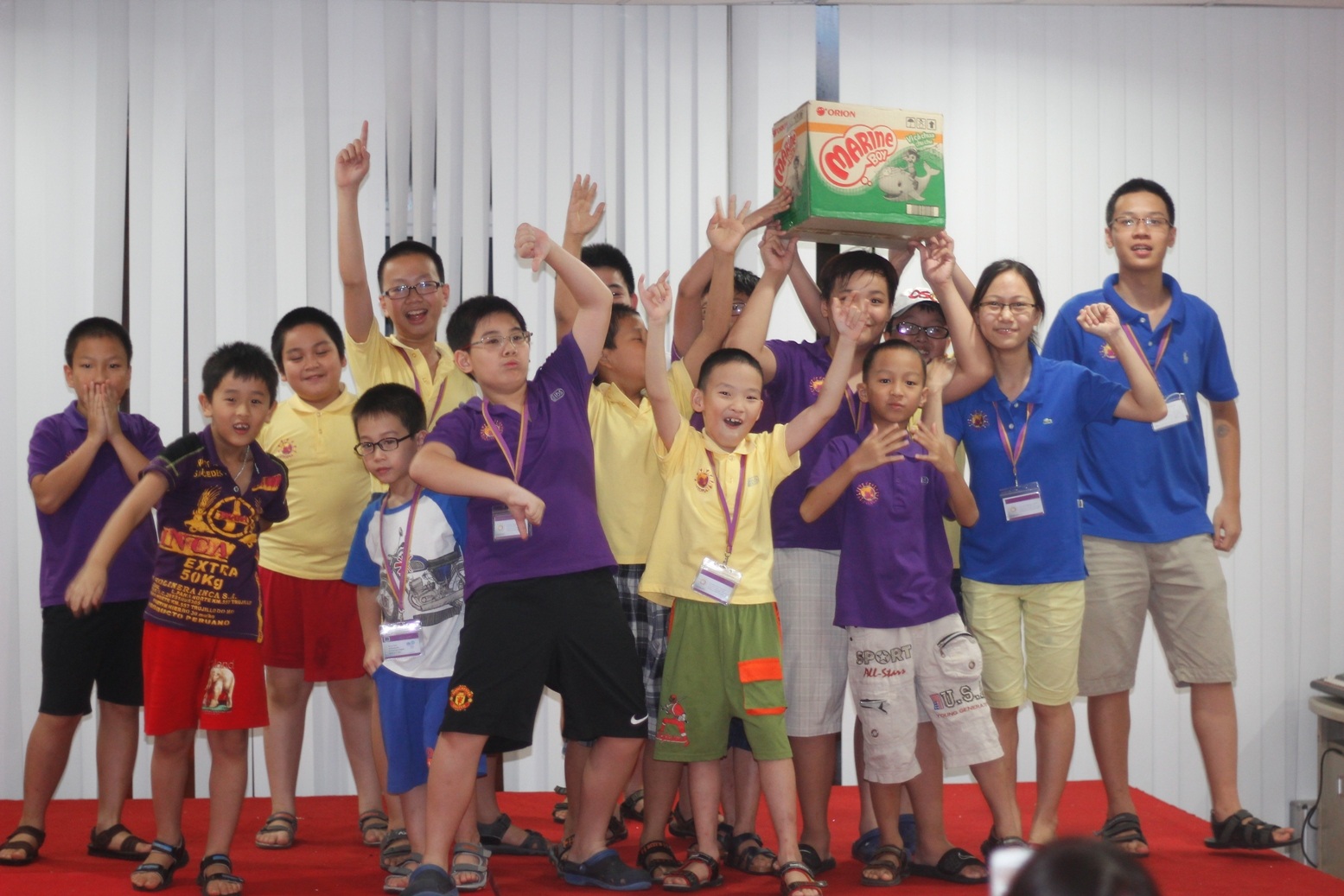 Các em cũng học được cách làm việc nhóm, cách giao tiếp.