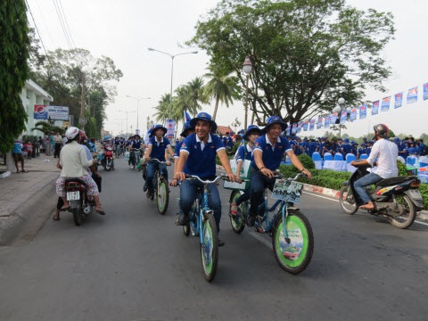 MC, diễn viên Quyền Linh đồng hành Lễ ra quân cùng sơn Spec - 1 MC, diễn viên Quyền Linh đồng hành Lễ ra quân cùng sơn Spec