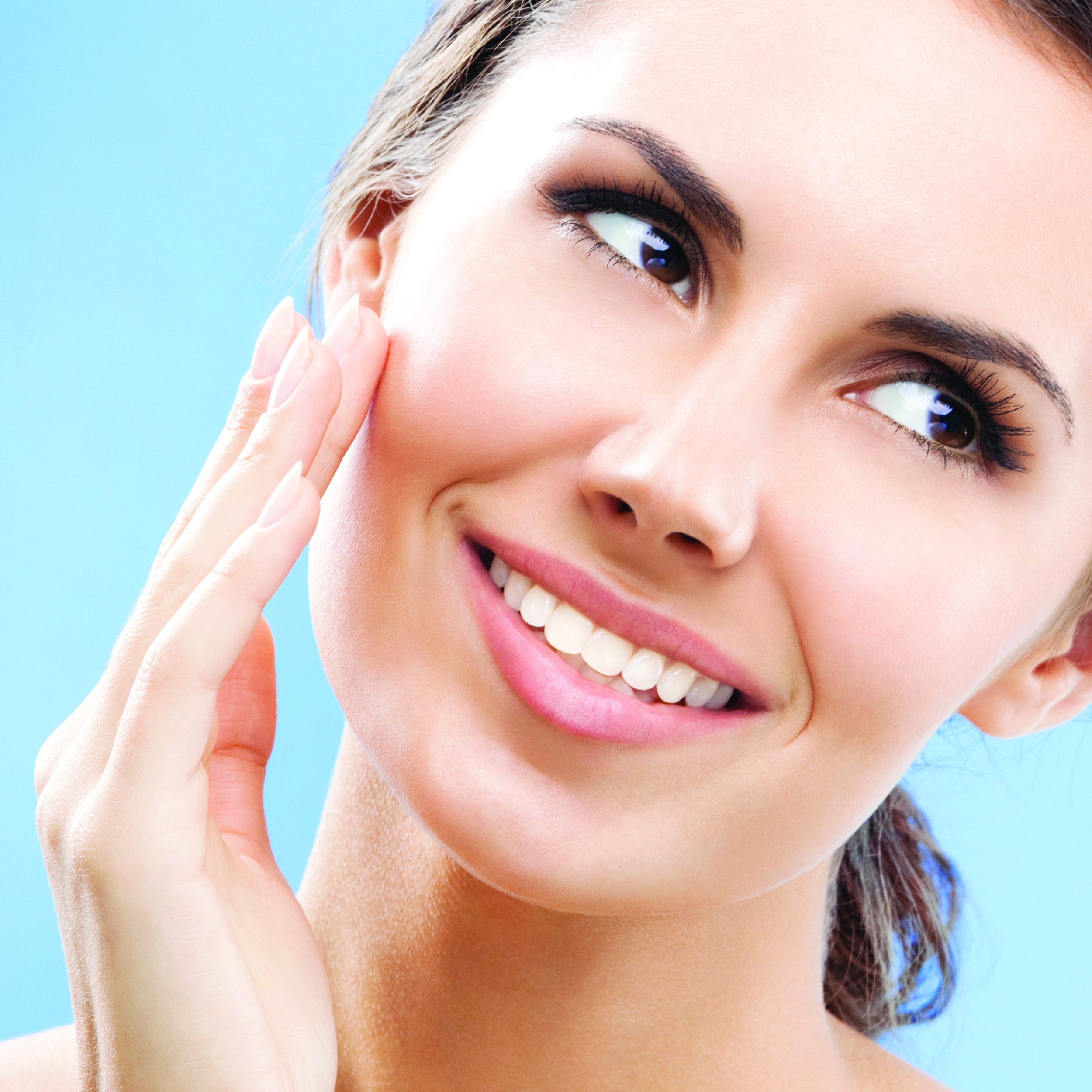 Công thức kết hợp bộ ba hoạt chất giúp nuôi dưỡng làn da từ bên trong