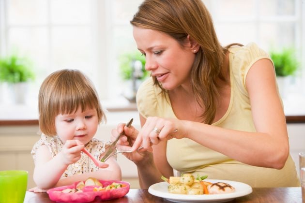 “Truy tìm” thủ phạm gây biếng ăn ở trẻ - 1 Nguyên nhân phổ biến gây biếng ăn ở trẻ là chế độ ăn