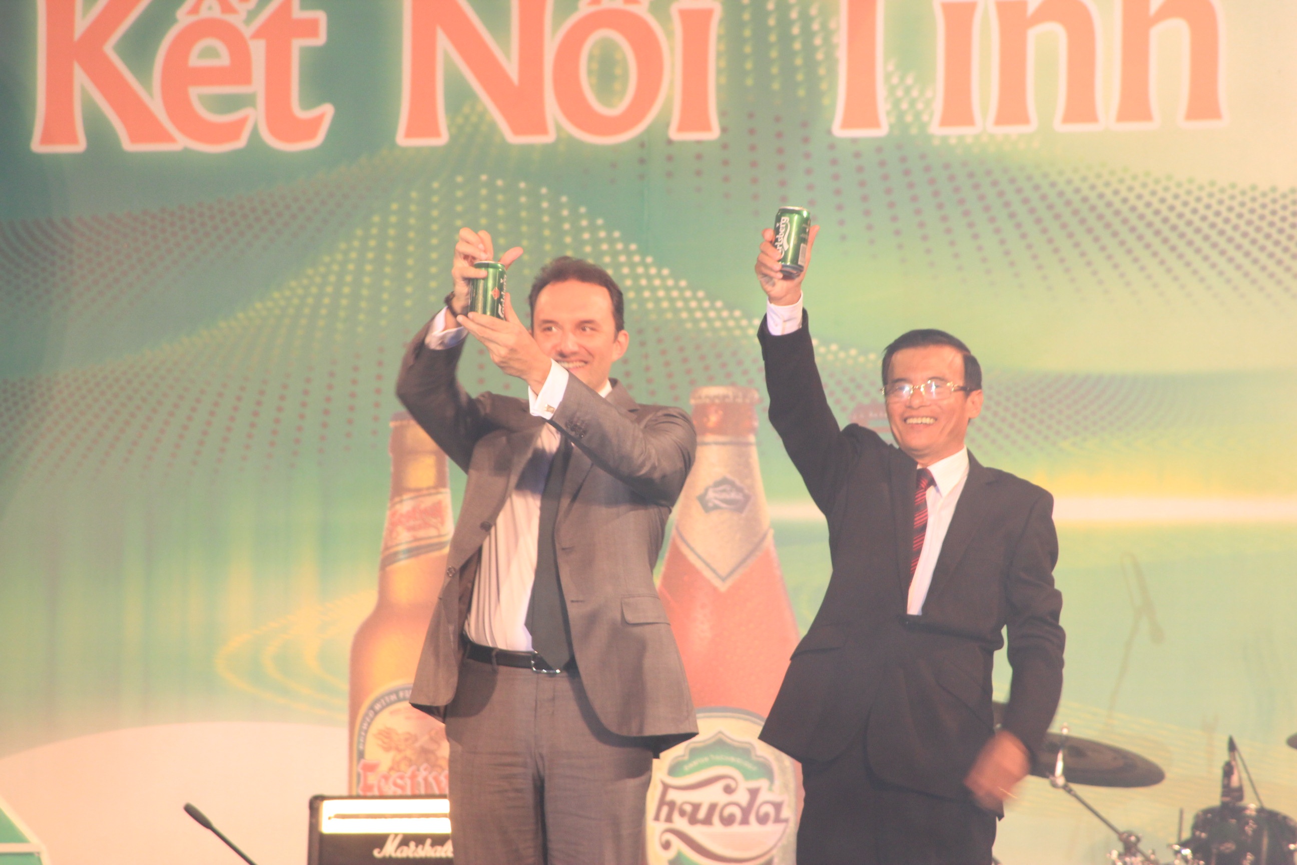 Lễ hội bia Huế 2014: Kết nối tinh hoa - 2 Đông đảo du khách đến với Lễ hội Bia Huế 2014