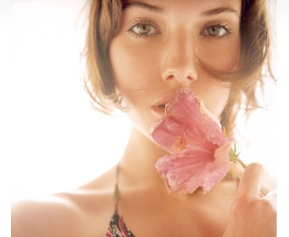 Mùi hương sữa tắm nước hoa nào cho bạn? - 2 Sữa tắm nước hoa là cách đơn giản và hiệu quả nhất để các nàng “ướp hương” cho làn da của mình.