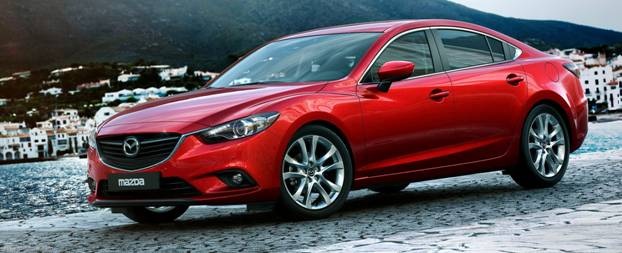 Mazda 6, được đánh giá rất cao về cảm giác lái do sở hữu
    công nghệ SkyActiv và thiết kế Kodo