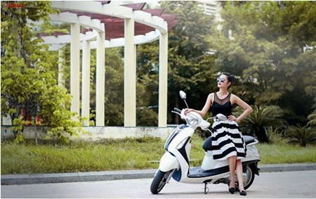 Grande
trắng thanh lịch phù hợp với vẻ đẹp nữ tính