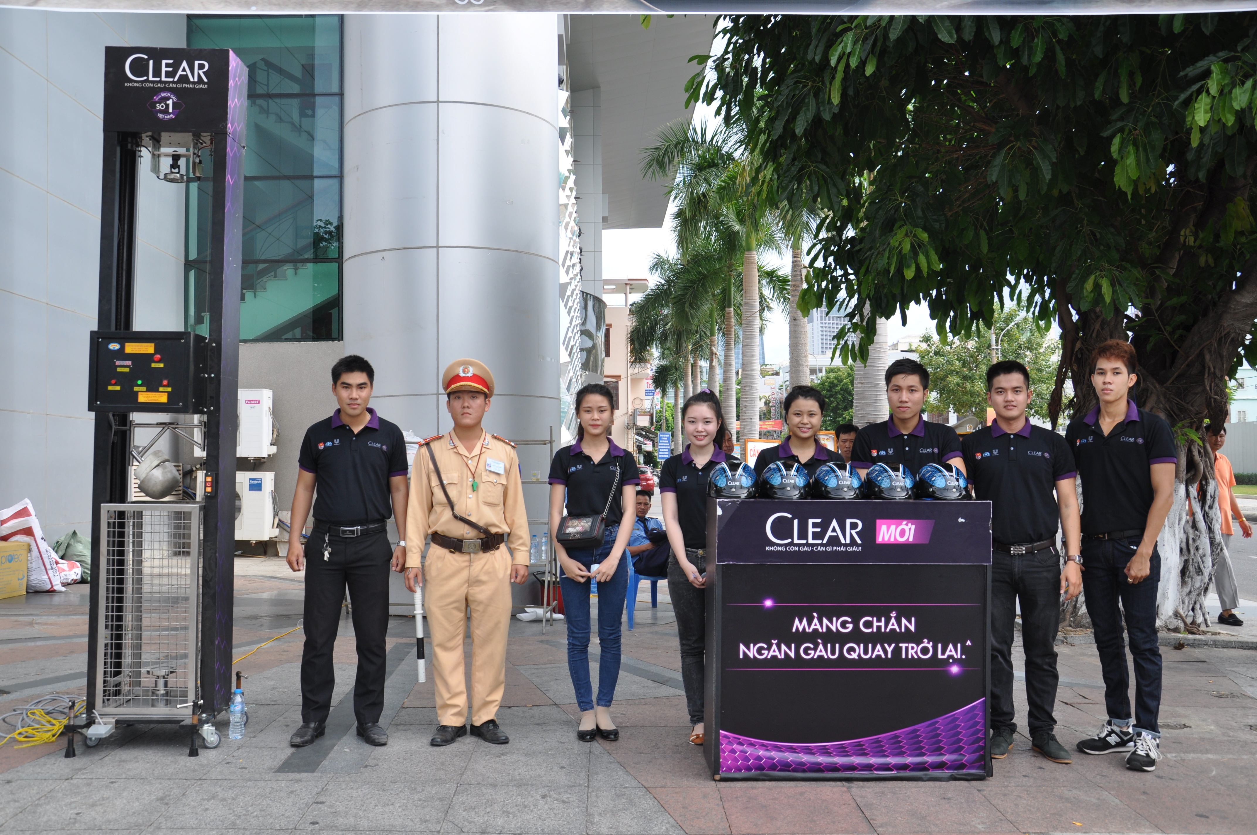 Đội mũ bảo hiểm đạt chuẩn giúp giảm chấn thương TNGT - 2 Giải pháp nào cho những “điểm trừ”?