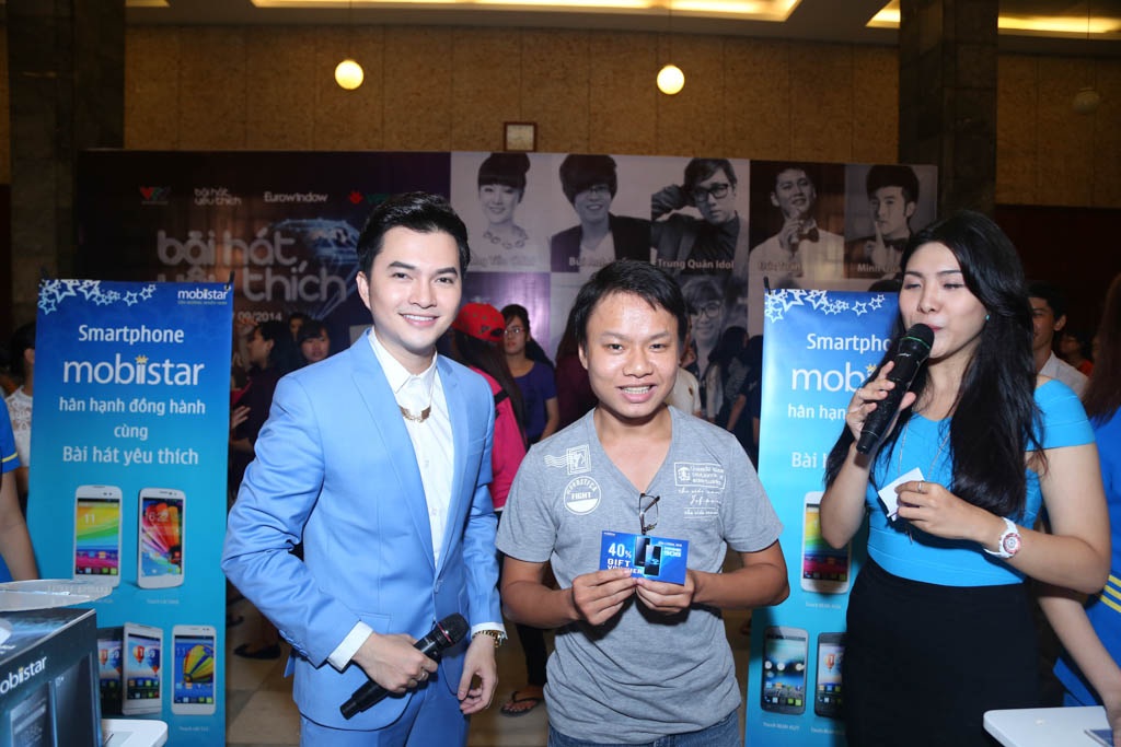 Tiếp đến, Chibi Hoàng Yến, Hoàng Tôn, Trịnh Thăng Bình và Phạm Hoàng Duy đã