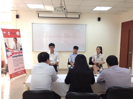 Để xin việc thành công, sinh viên cần chuẩn bị từ khi ngồi ghế nhà trường.