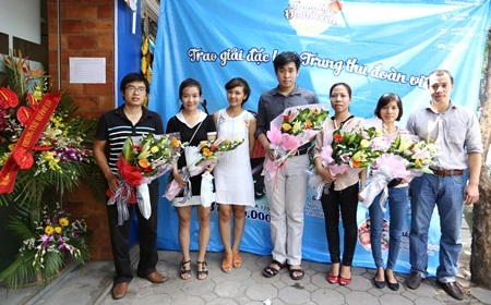 Các bạn đạt giải đặc biệt và nhất, nhì, ba khu vực miền Bắc