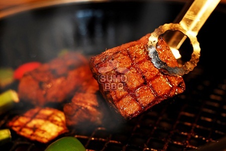 SumoBBQ Yakiniku - Thỏa sức 30 vị bò hảo hạng, sốt mới, giá không đổi! - 4 Nước sốt ngon giúp làm nổi bât mùi thơm và vị ngon tự nhiên của thực phẩm tươi.