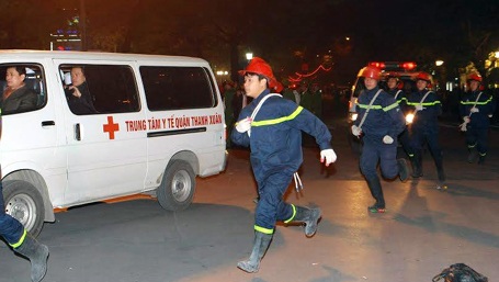 Diễn tập cứu nạn tình huống đám đông chen lấn, giẫm đạp - 2 Lực lượng cứu hộ, cứu nạn được điều động đến hiện trường.