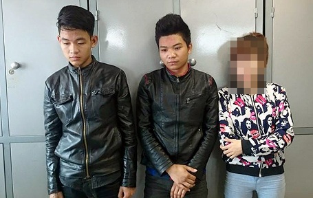 Lập facebook “nhái” trang bán hàng uy tín để lừa đảo - 1 Hai đối tượng Dũng và Đức Anh cùng một người liên quan.