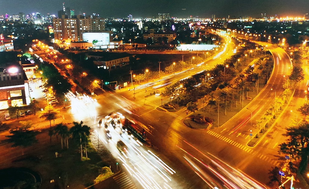 Những bức ảnh “kể chuyện” lịch sử bên bờ hồ Hoàn Kiếm - 10 Khu đô thị Phú Mỹ Hưng lung linh trong đêm.