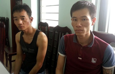Hà Nội: Vừa mua được xe gian thì bị công an bắt - 2 Hai đối tượng Thái và Hùng.