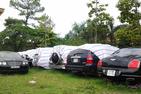 Tăng cường xử lý ô tô mang biển ngoại giao hết hạn - 1 Tăng cường xử lý ô tô mang biển ngoại giao hết hạn