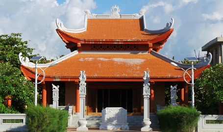 Nhà tưởng niệm Bác Hồ.