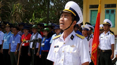 Lính đảo Nam Yết thể hiện quyết tâm với 10 lời
thề của Quân đội Nhân dân Việt Nam.