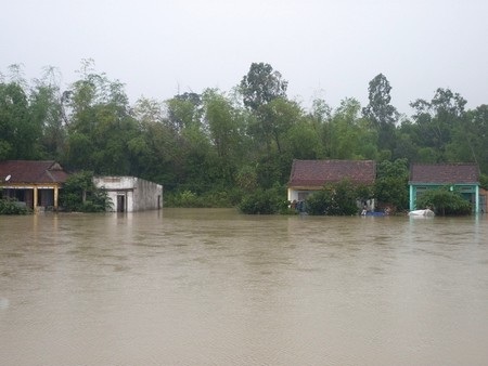 Một học sinh bị lũ cuốn trôi chưa tìm thấy thi thể - 1