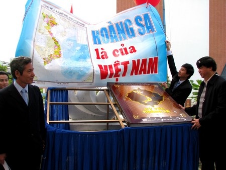 Ra mắt cuốn “Kỷ yếu Hoàng Sa” - 8