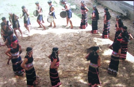 “Tây Nguyên vào hội” - 43 “Tây Nguyên vào hội” - 43