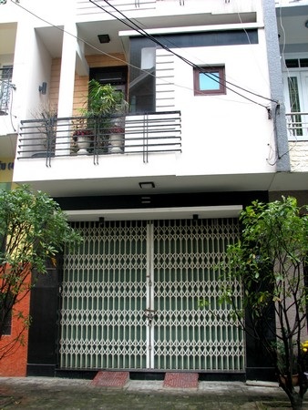 “Đại gia” trẻ bị tố lừa hàng chục tỉ đồng - 1 “Đại gia” trẻ bị tố lừa hàng chục tỉ đồng - 1