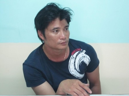 Bắt nóng cặp vợ chồng chuyên phân phối "hàng đá" - 1