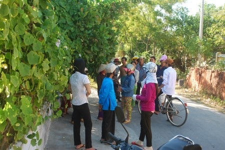 Bắt đối tượng có “hành động lạ” với học sinh  - 3