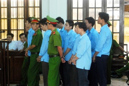 2 bị cáo thoát án tử hình - 1 2 bị cáo thoát án tử hình - 1