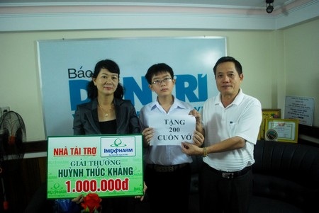 Một học sinh lớp 6 tặng 200 cuốn vở đến học sinh vùng sâu, vùng xa - 1 Một học sinh lớp 6 tặng 200 cuốn vở đến học sinh vùng sâu, vùng xa - 1