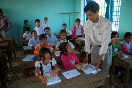 Những cuốn vở đầu tiên đến với học sinh nghèo - 4