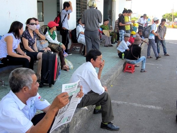 Sỹ tử ùn ùn rời kinh - 25