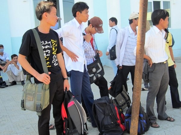 Sỹ tử ùn ùn rời kinh - 27