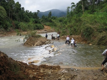 Đầu tư hơn 154 tỷ đồng xây đường cứu nạn - 1